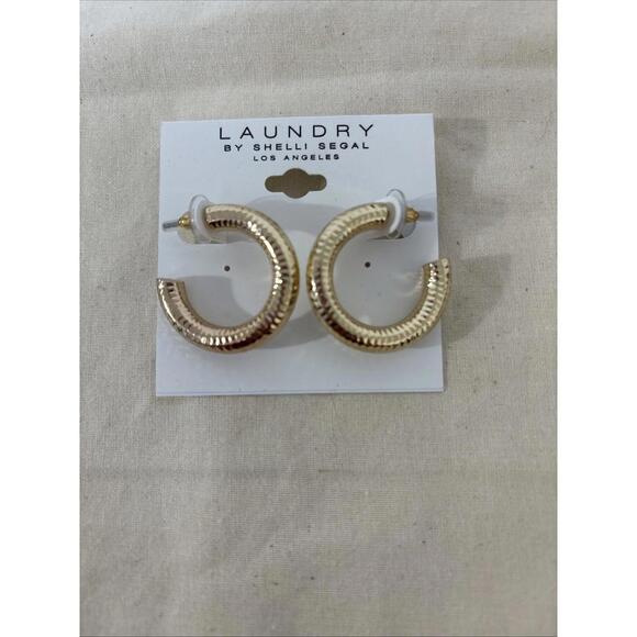 Laundry by Shelli Segal Gold Twisted Semi Hoop Earrings New - Picture 1 of 5